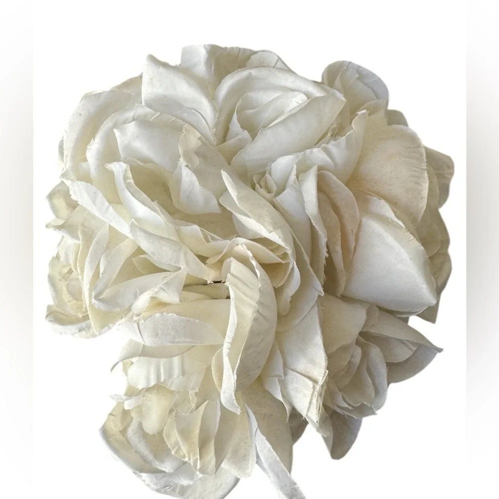 N/A •faux flowers